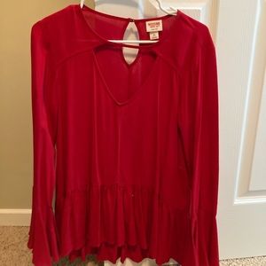 V neck ruffle sleeve top